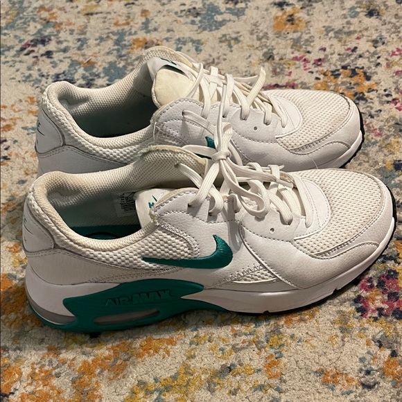 Nike Air Max White and Green Sneakers - Picture 1 of 7